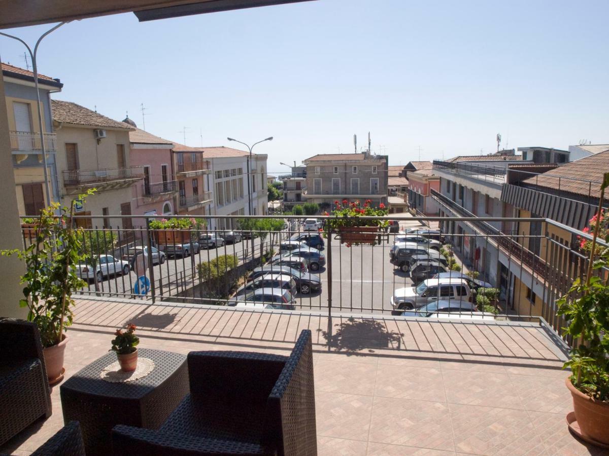 Bouganville House Zafferana Etnea Buitenkant foto